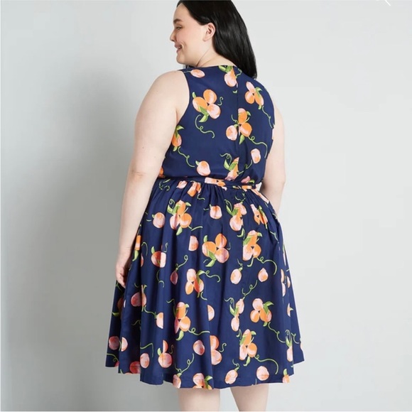 NWT ModCloth Instant Energy Faux-Wrap Dress Sweet Peaches Navy Blue 4 Small NEW - Picture 4 of 9
